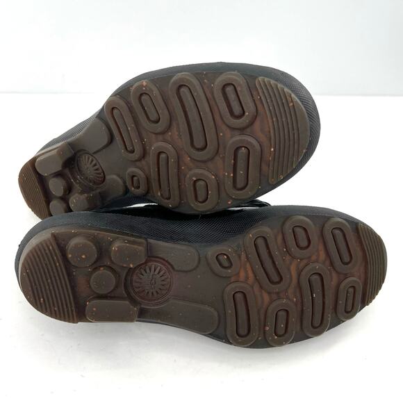 UGG Australia Ashdale women's shearling lined duck shoes. Designer - Picture 7 of 10